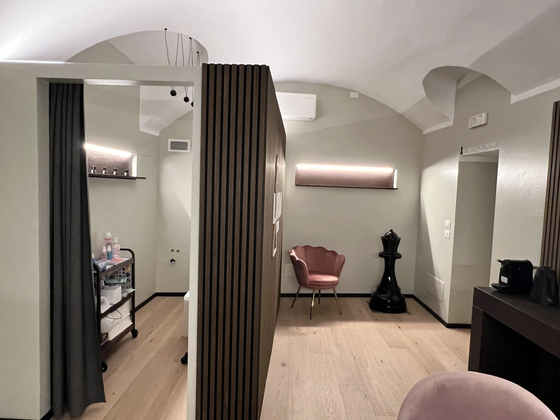 Layla SPA: integrated architecture and lighting